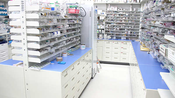 調剤薬局ツルハドラッグ紋別緑町店の調剤室