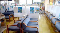 調剤薬局ツルハドラッグ函館赤十字病院前店の待合スペース