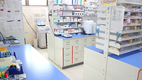 調剤薬局ツルハドラッグ会津湯川店の調剤室