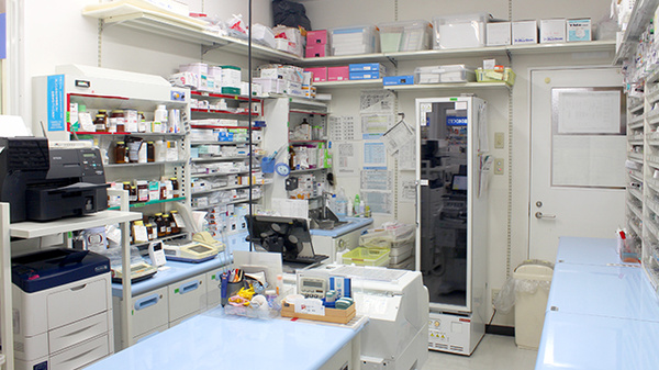 調剤薬局ツルハドラッグ山形嶋店の調剤室