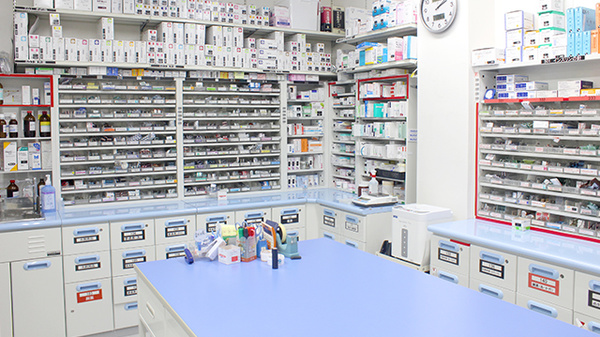 調剤薬局ツルハドラッグ山形小白川店の調剤室