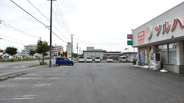 調剤薬局ツルハドラッグ江刺店の駐車場