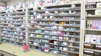 調剤薬局ツルハドラッグ大野店の薬棚