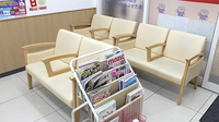 薬局くすりの福太郎船橋FACEⅡ店の待合スペース
