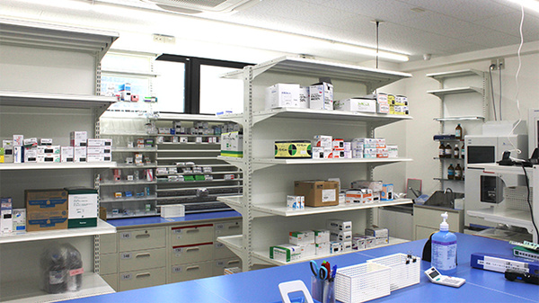 薬局くすりの福太郎六町店の調剤室