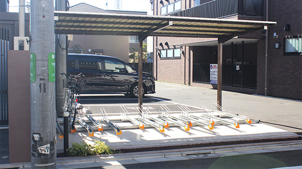 薬局くすりの福太郎六町店の駐輪場