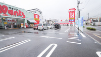 ウォンツ大竹薬局の駐車場