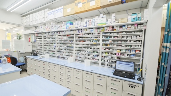 ウォンツハピアス駅家薬局の調剤室