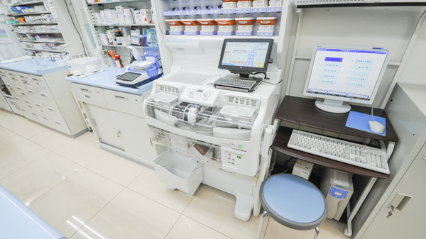 ウォンツハピアス駅家薬局の調剤器具