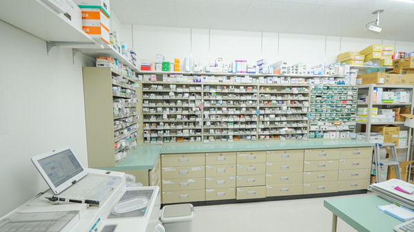 ウォンツ薬局三次店の調剤室