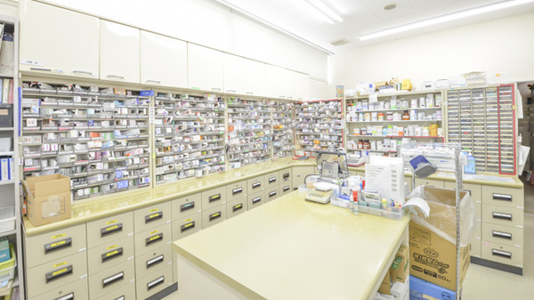 ウェルネス薬局　東福原店の調剤室