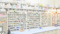 ウェルネス薬局　学園南店の薬棚