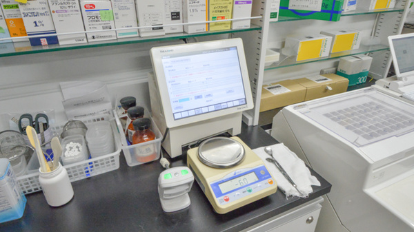 レデイ薬局宇和インター店の調剤器具