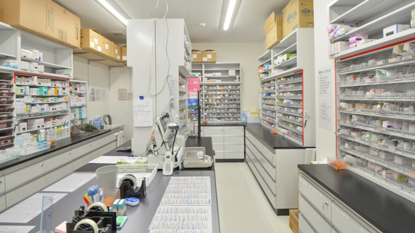 レデイ薬局道後石手店の調剤室
