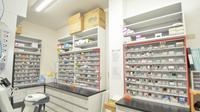 レデイ薬局道後石手店の薬棚