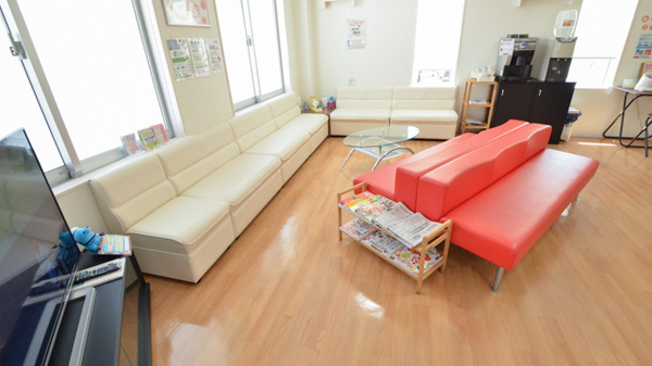 レデイ薬局丸亀城東店の待合スペース