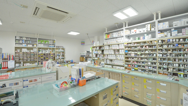 レデイ薬局丸亀城東店の調剤室