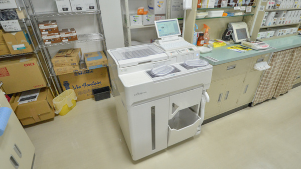 レデイ薬局丸亀城東店の調剤器具