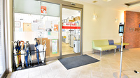 ツルハ薬局一社店の入口