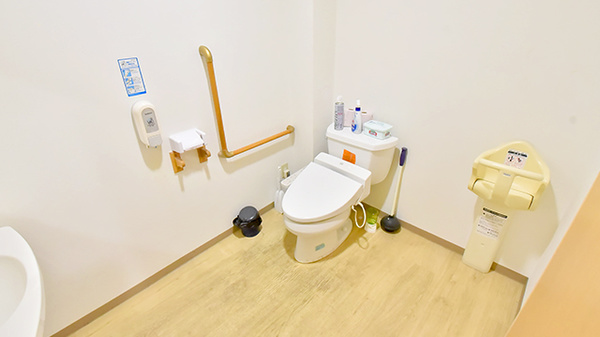 ツルハ薬局宝地店のお手洗い