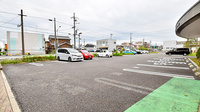 ツルハ薬局みなと入場店の駐車場