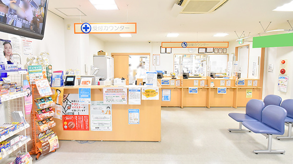 ツルハ薬局藤が丘店の受付/カウンター