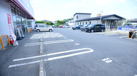 調剤薬局ツルハドラッグ八勝通店の駐車場
