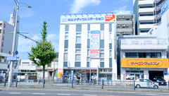 調剤薬局ツルハドラッグ本山駅店の外観