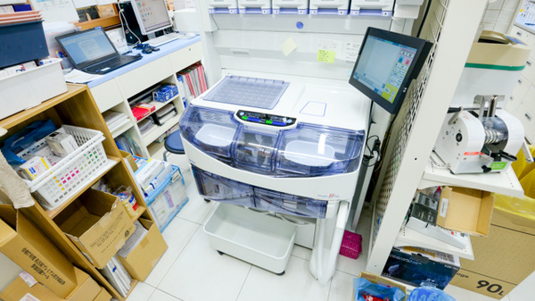 調剤薬局ツルハドラッグ本山駅店の調剤器具