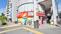 ツルハ薬局ラウンドスポット一社店の外観