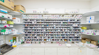 ビー・アンド・ディー調剤薬局　ささしまグローバルゲート店の薬棚
