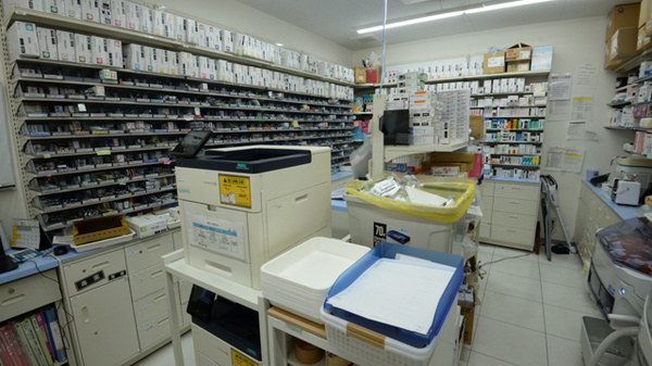 調剤薬局ツルハドラッグ塩釜口店の調剤室