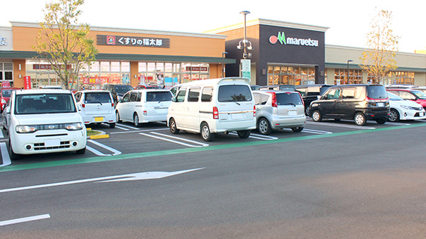 薬局くすりの福太郎フォレストモール印西牧の原店の駐車場