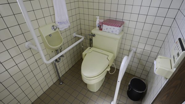 調剤薬局ツルハドラッグ琴の浦店のお手洗い