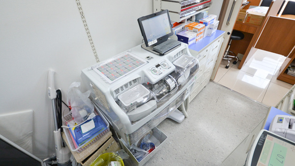 調剤薬局ツルハドラッグ蒲生四丁目駅前店の調剤器具