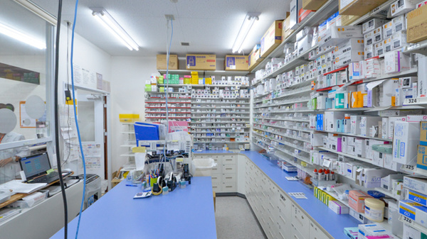 調剤薬局ツルハドラッグ南花屋敷店の調剤室