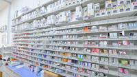 調剤薬局ツルハドラッグ宝塚末成店の薬棚