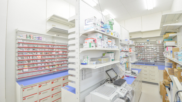 調剤薬局ツルハドラッグ田野店の調剤室