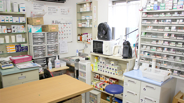 おなはま薬局の調剤室