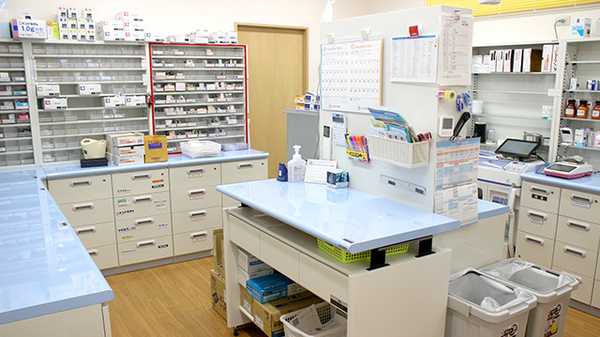 コスモ調剤薬局楯岡店の調剤室