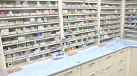 コスモ調剤薬局楯岡店の薬棚