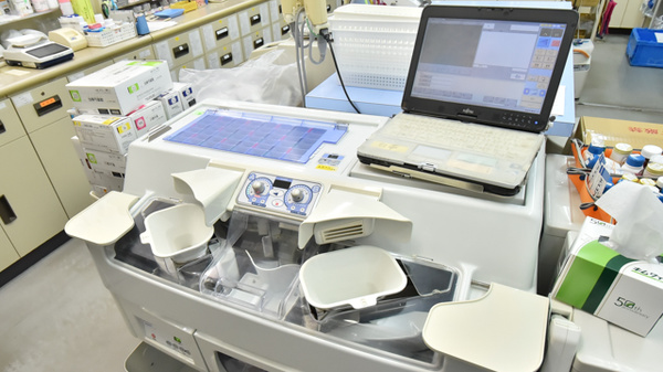 みらくる薬局医大前店の調剤器具