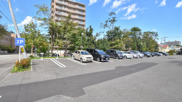サツドラ薬局真駒内緑町店の駐車場