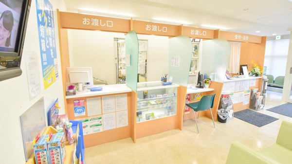 サツドラ薬局北３３条店の受付/カウンター