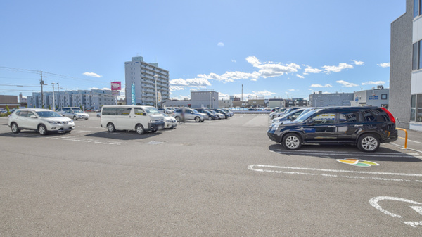 サツドラ薬局　麻生北40条店の駐車場