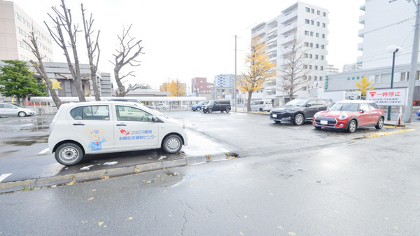 ナカジマ薬局　札幌在宅調剤センターの駐車場