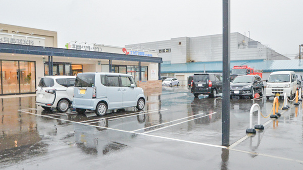 ナカジマ薬局　ひらおか店の駐車場