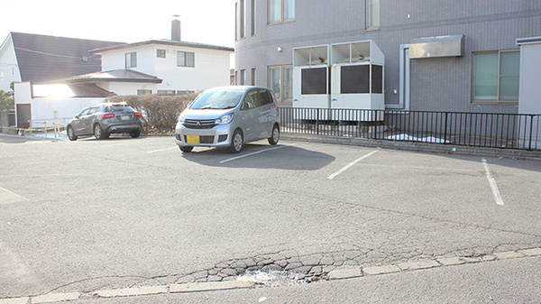 ハート薬局の駐車場