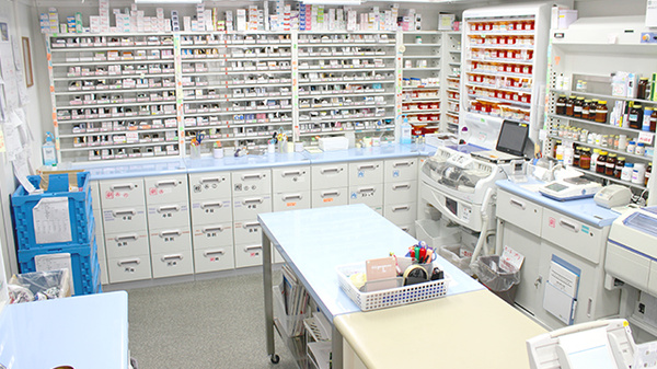 おもと薬局大川店の調剤室