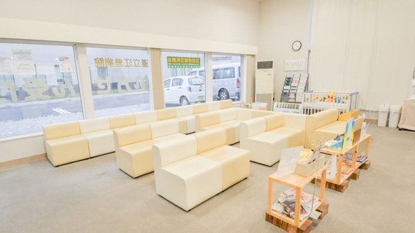 ナカジマ薬局　サンセイつじ店の待合スペース